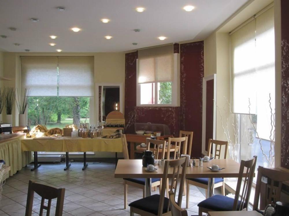 Hotel Am Bonhoefferplatz Dresden Ngoại thất bức ảnh