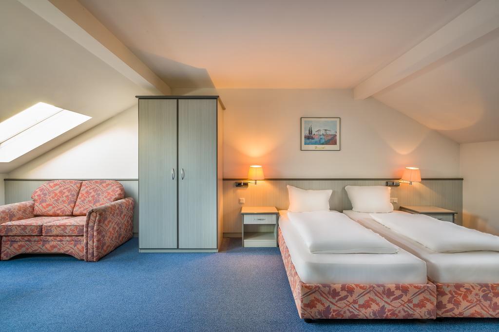 Hotel Am Bonhoefferplatz Dresden Ngoại thất bức ảnh