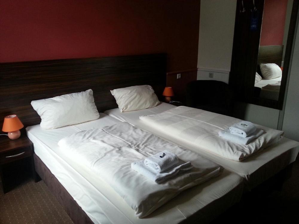 Hotel Am Bonhoefferplatz Dresden Ngoại thất bức ảnh