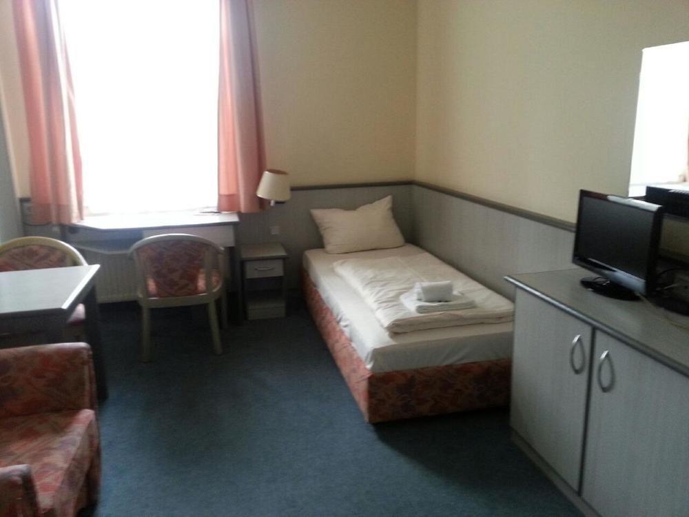 Hotel Am Bonhoefferplatz Dresden Ngoại thất bức ảnh