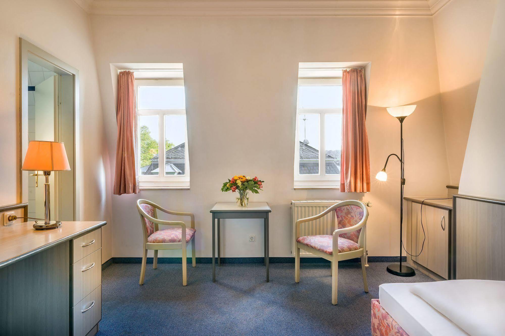 Hotel Am Bonhoefferplatz Dresden Ngoại thất bức ảnh