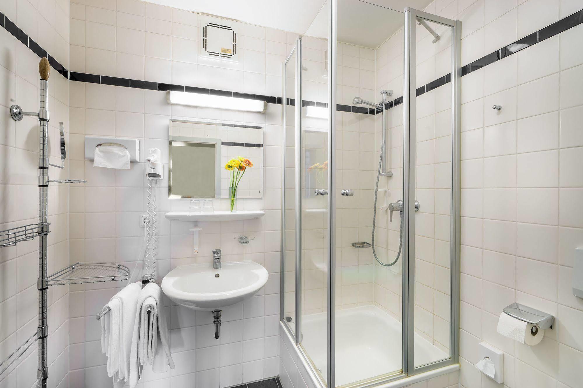 Hotel Am Bonhoefferplatz Dresden Ngoại thất bức ảnh